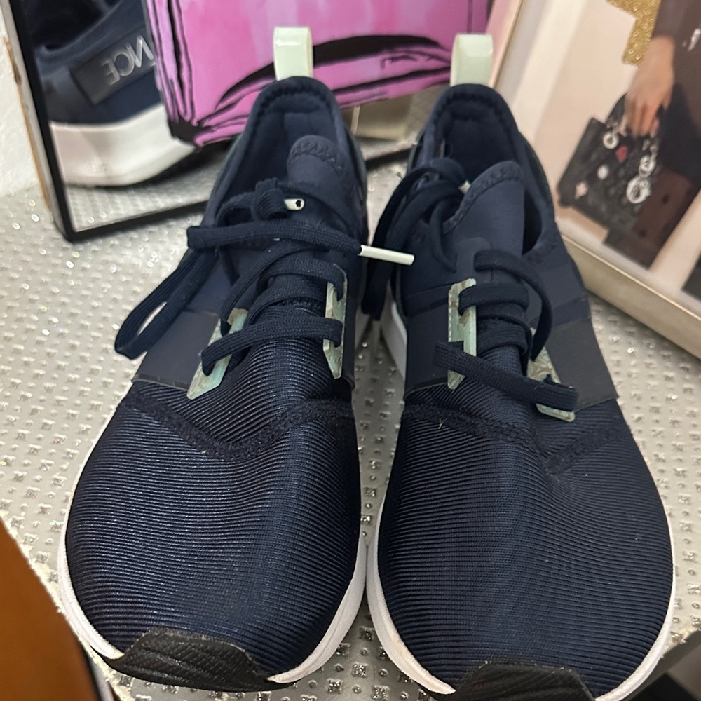 New Balance Navy Blue Sneakers EUC